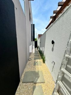 Casa de Condomínio Para Vender com 5 quartos 4 suítes no bairro Uruguai em Teresina