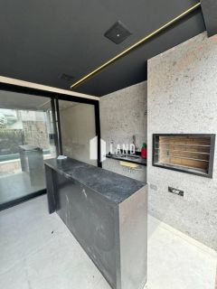 Casa de Condomínio Para Vender com 5 quartos 4 suítes no bairro Uruguai em Teresina