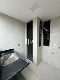 Casa de Condomínio Para Vender com 5 quartos 4 suítes no bairro Uruguai em Teresina