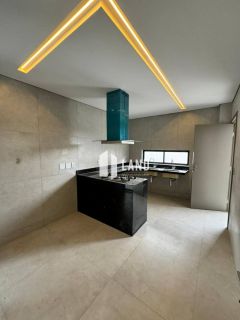 Casa de Condomínio Para Vender com 5 quartos 4 suítes no bairro Uruguai em Teresina