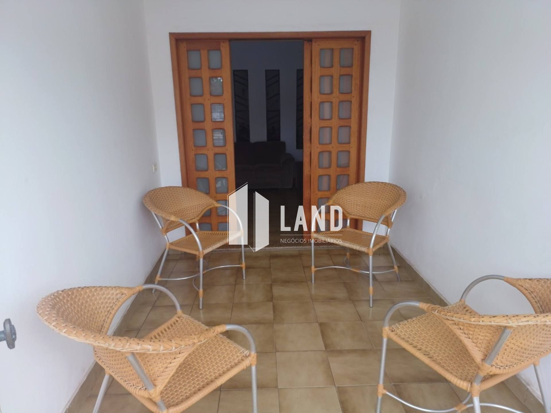 Casa Para Vender com 3 quartos 1 suítes no Pirajá em Teresina