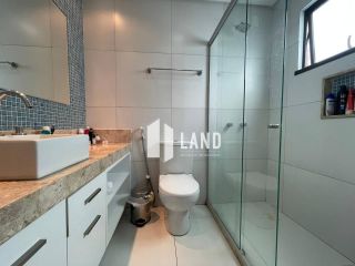 CASA DUPLEX EM CONDOMÍNIO FECHADO (JARDINS IBIZA) COM 4 QUARTOS, ESCRITÓRIO, DECK, PISCINA PRIVATIVA, 4 VAGAS, CONDOMÍNIO C/ LAZER COMPLETO, DEPENDÊNCIA C/ BANHEIRO, 257M2 - EUSÉBIO/CE