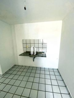 Apartamento 2 quartos no Cristo Rei nunca habitado
