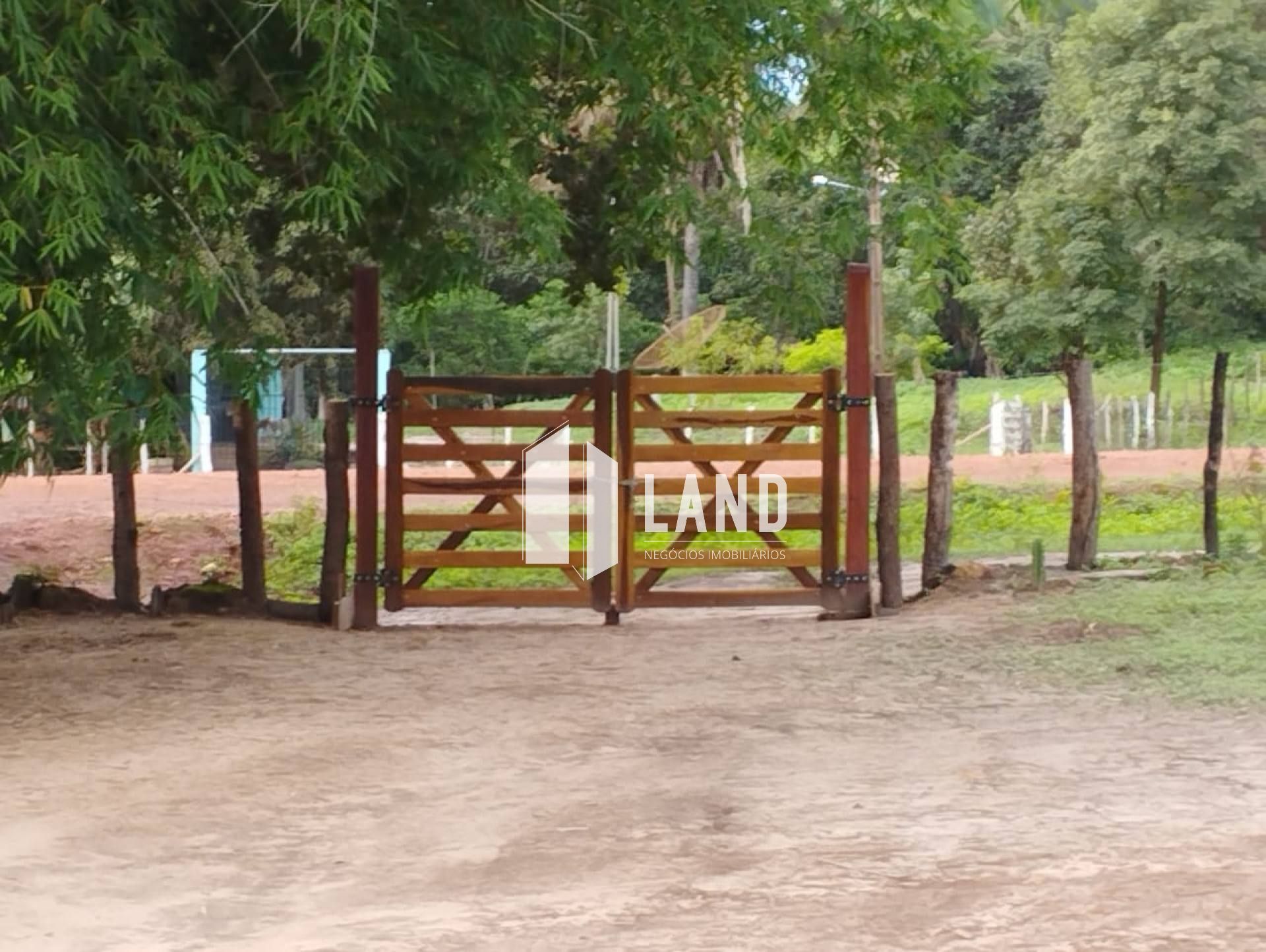 Fazenda a 32 Km do Posto Fiscal de Timon - MA