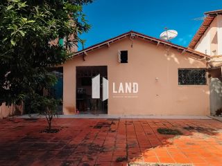 EXCELENTE CASA COM 2 FRENTES, COM 3 DORMITÓRIOS (2 SUÍTES), BANHEIRO SOCIAL, DECK COM CHURRASQUEIRA, DEPENDÊNCIA DE FUNCIONÁRIA COM BANHEIRO, 8 VAGAS DE GARAGEM,  A VENDA, 183 M², POR R$ 849.000 - PRÓXIMA A AV. BEZERRA DE MENEZES - SÃO GERARDO - FORTALEZA