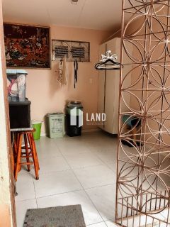 EXCELENTE CASA COM 2 FRENTES, COM 3 DORMITÓRIOS (2 SUÍTES), BANHEIRO SOCIAL, DECK COM CHURRASQUEIRA, DEPENDÊNCIA DE FUNCIONÁRIA COM BANHEIRO, 8 VAGAS DE GARAGEM,  A VENDA, 183 M², POR R$ 849.000 - PRÓXIMA A AV. BEZERRA DE MENEZES - SÃO GERARDO - FORTALEZA