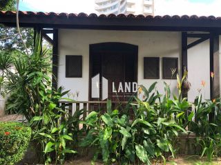 CASA COM 4 DORMITÓRIOS (2 SUÍTES), 6 VAGAS DE GARAGEM, BANHEIRO SOCIAL, PISCINA, ESCRITÓRIO, DEPENDÊNCIA COM BANHEIRO, A VENDA, 300 M² (ÁREA CONSTRUÍDA) - 775,5 M² (TERRENO 23,5x33) - POR R$ 2.200.000 PRÓXIMA A AV. PONTES VIEIRA - DIONÍSIO TORRES - FORTAL