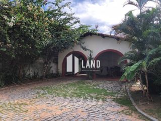 CASA COM 4 DORMITÓRIOS (2 SUÍTES), 6 VAGAS DE GARAGEM, BANHEIRO SOCIAL, PISCINA, ESCRITÓRIO, DEPENDÊNCIA COM BANHEIRO, A VENDA, 300 M² (ÁREA CONSTRUÍDA) - 775,5 M² (TERRENO 23,5x33) - POR R$ 2.200.000 PRÓXIMA A AV. PONTES VIEIRA - DIONÍSIO TORRES - FORTAL