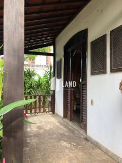 CASA COM 4 DORMITÓRIOS (2 SUÍTES), 6 VAGAS DE GARAGEM, BANHEIRO SOCIAL, PISCINA, ESCRITÓRIO, DEPENDÊNCIA COM BANHEIRO, A VENDA, 300 M² (ÁREA CONSTRUÍDA) - 775,5 M² (TERRENO 23,5x33) - POR R$ 2.200.000 PRÓXIMA A AV. PONTES VIEIRA - DIONÍSIO TORRES - FORTAL