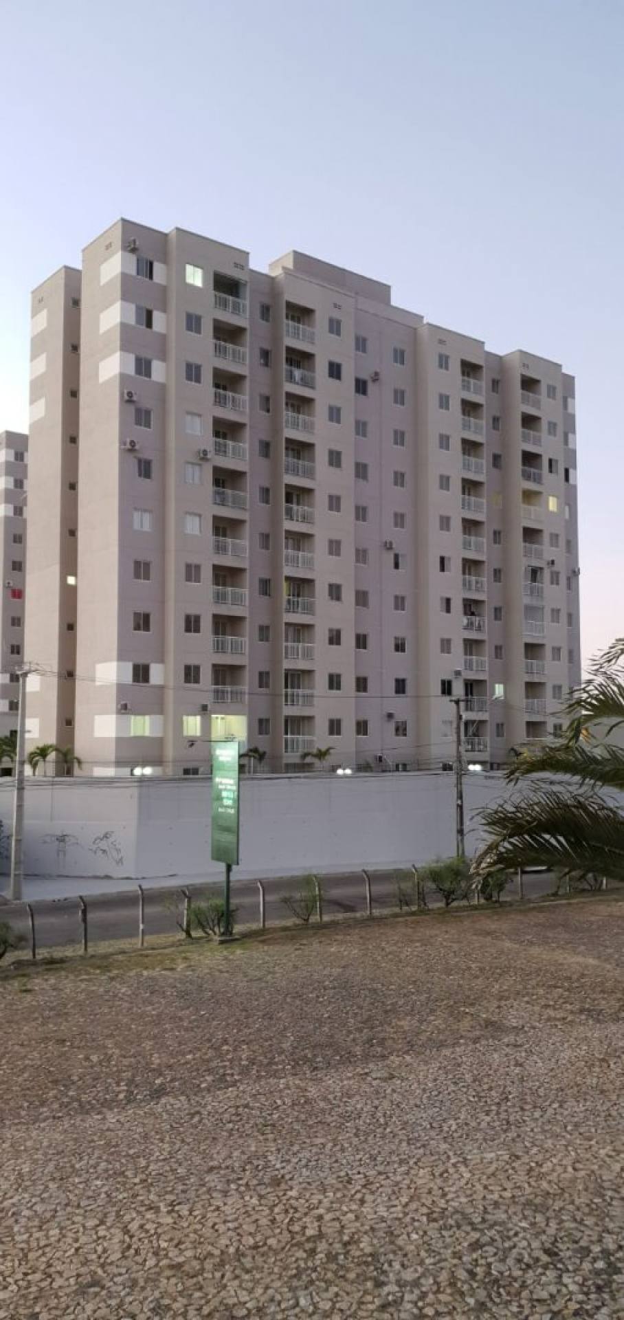 Apartamento à venda na melhor localização do bairro Vicente Pinzon, 59,64m², totalmente nascente, vista total para a Praia do Futuro.