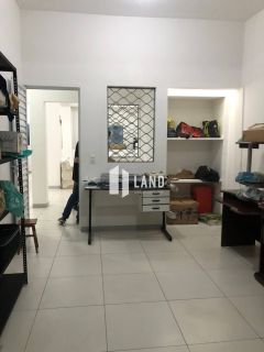 Imóvel Comercial para Vender na Av. Santos Dumont, com 3 andares, estacionamento privativo, 500m² - R$ 1.850.000 - Centro - Fortaleza/CE