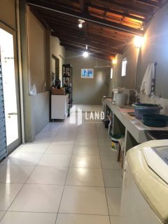 Imóvel Comercial para Vender na Av. Santos Dumont, com 3 andares, estacionamento privativo, 500m² - R$ 1.850.000 - Centro - Fortaleza/CE