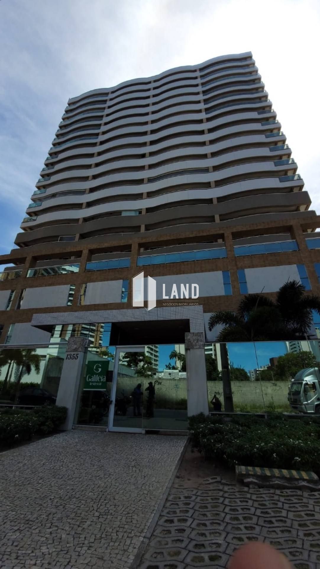 Excelente Apartamento com 3 quartos (1 suíte), banheiro social, piso no porcelanato, lazer completo, 2 vagas de garagem, à venda, 71m²- R$ 690.000 - Bairro: Luciano Cavalcante - Fortaleza/CE