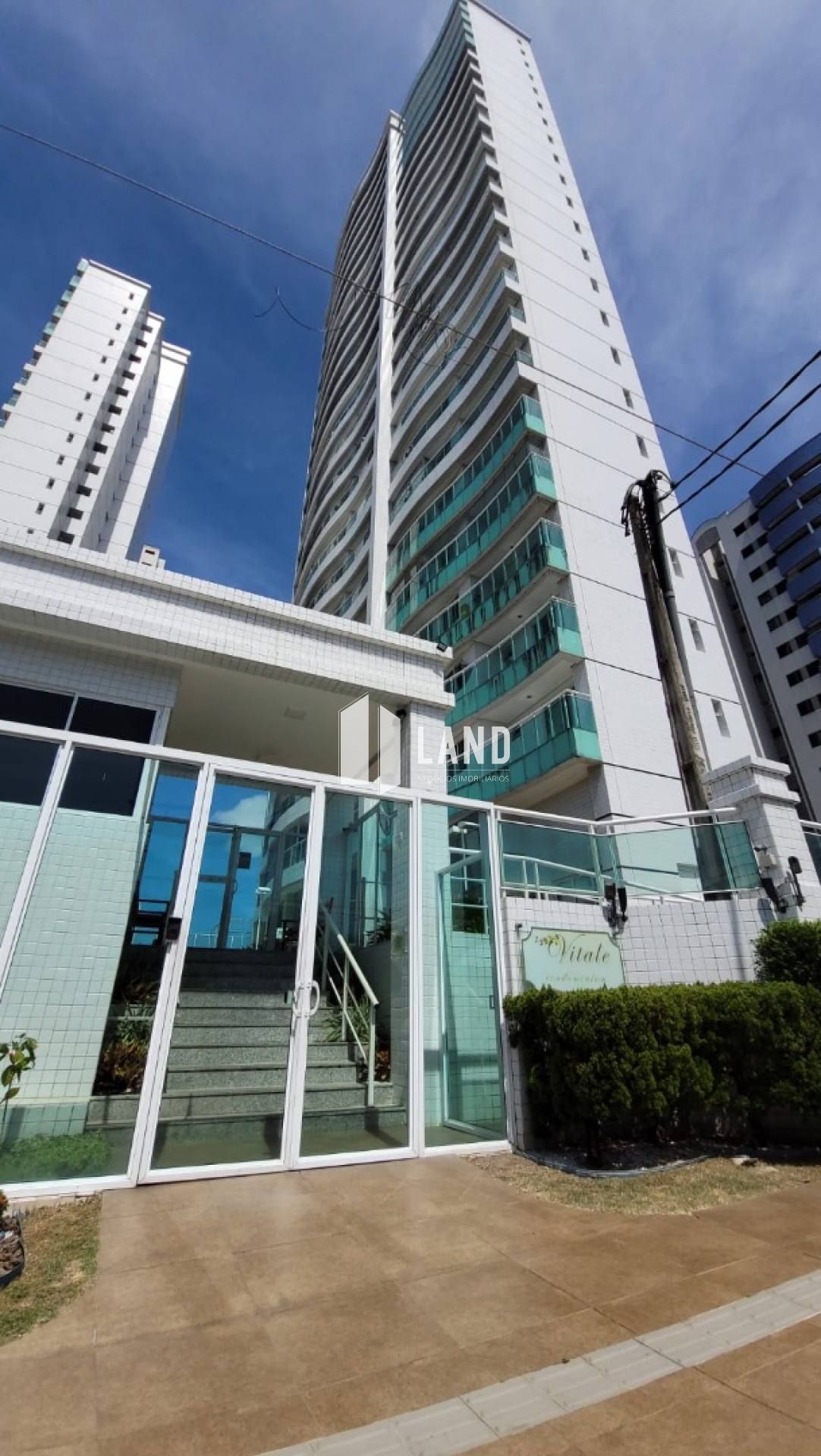 Excelente Apartamento com 3 quartos (2 suítes), banheiro social, móveis fixos projetados, piso no porcelanato, lazer completo, 2 vagas de garagem, à venda, 72m²- R$ 690.000 - Bairro: Luciano Cavalcante - Fortaleza/CE