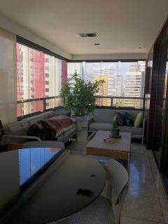 Apartamento com 4 suítes e 5 banheiros à Venda, 300 m² por R$ 1.790.000!