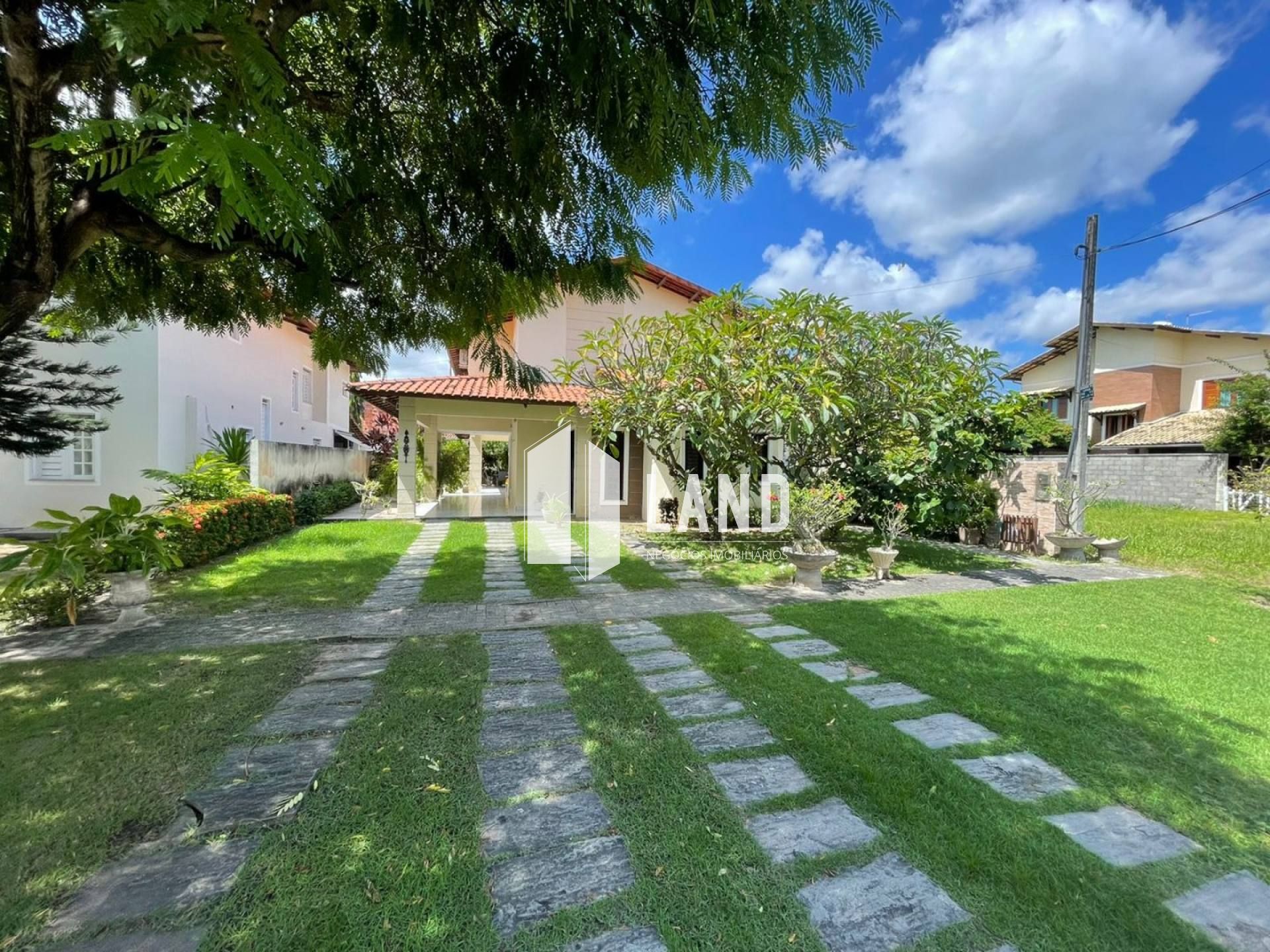 Residência Neo Clássica no Condomínio Quintas do Lago!