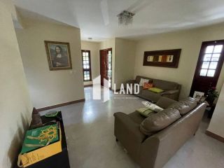 Residência Neo Clássica no Condomínio Quintas do Lago!