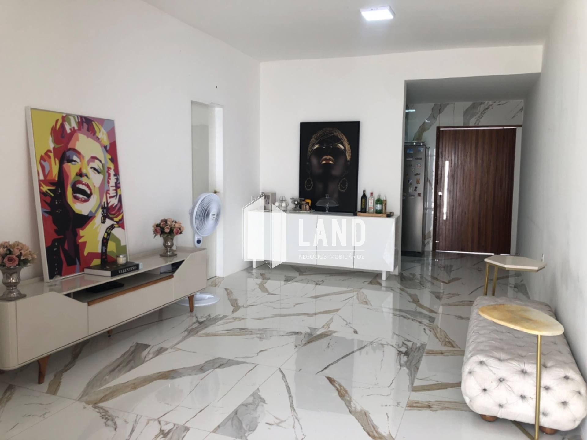 CASA NO BAIRRO DE FÁTIMA COM 1 SUÍTE (COM PROJETO PARA FAZER MAIS 2 SUÍTES COM CLOSET NO PAVIMENTO SUPERIOR DA CASA), LAVABO, 3 VAGAS, A VENDA, 84M² (TERRENO 174M²) - R$ 750.000 - BAIRRO DE FÁTIMA (PRÓXIMA A AV. 13 DE MAIO E AGUANAMBI) - FORTALEZA/CE