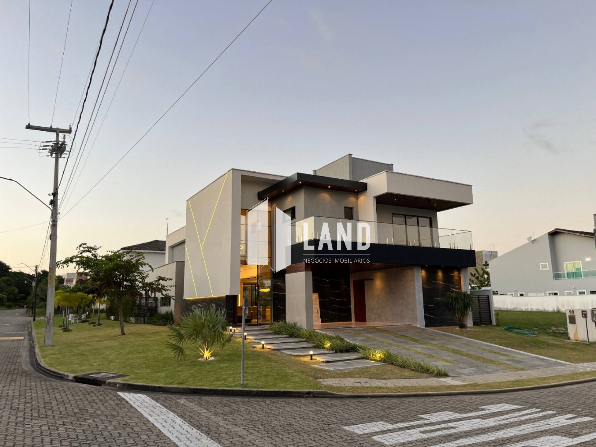 CASA DE ALTISSÍMO PADRÃO NO ALPHAVILLE FORTALEZA - R$ 5.300.000,00