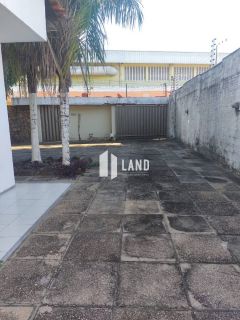Casa excelente a poucos metros da Av. Pres. Kennedy - Teresina = PI