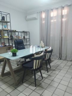 Casa excelente a poucos metros da Av. Pres. Kennedy - Teresina = PI