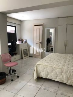 Apartamento no Meireles com 4 suítes por R$ 1.200.000,00.