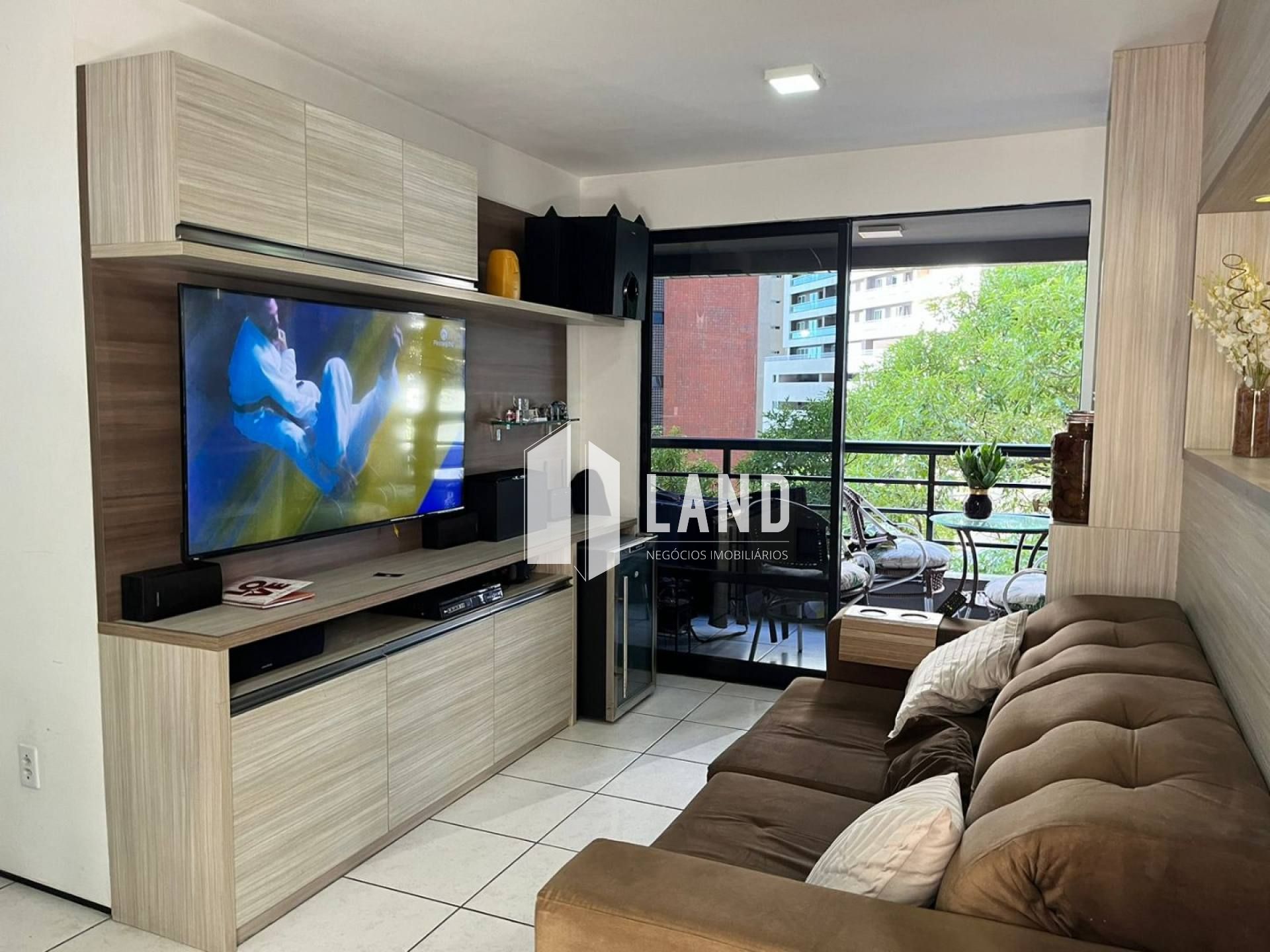 Apartamento Para Vender com 2 quartos 1 suítes no Bairro Meireles em Fortaleza