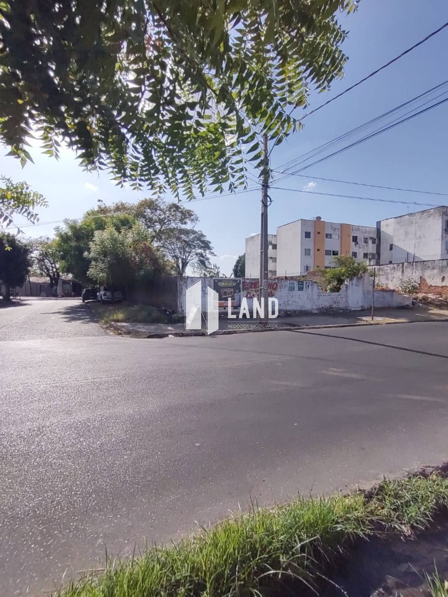Terreno em área comercial Bairro Porenquanto -  Teresina - PI