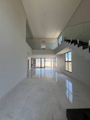 CASA A VENDA NA CIDADE ALPHA!