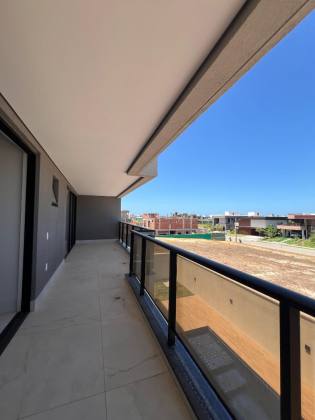 CASA A VENDA NA CIDADE ALPHA!