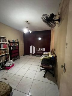 Casa com 4 quartos (1 suíte), 6 vagas de garagem, 2 banheiros sociais, 2 salas, 2 cozinhas, a venda, 243 m², por R$ 690.000 - Próxima ao Shopping RioMar - Papicu - Fortaleza/CE