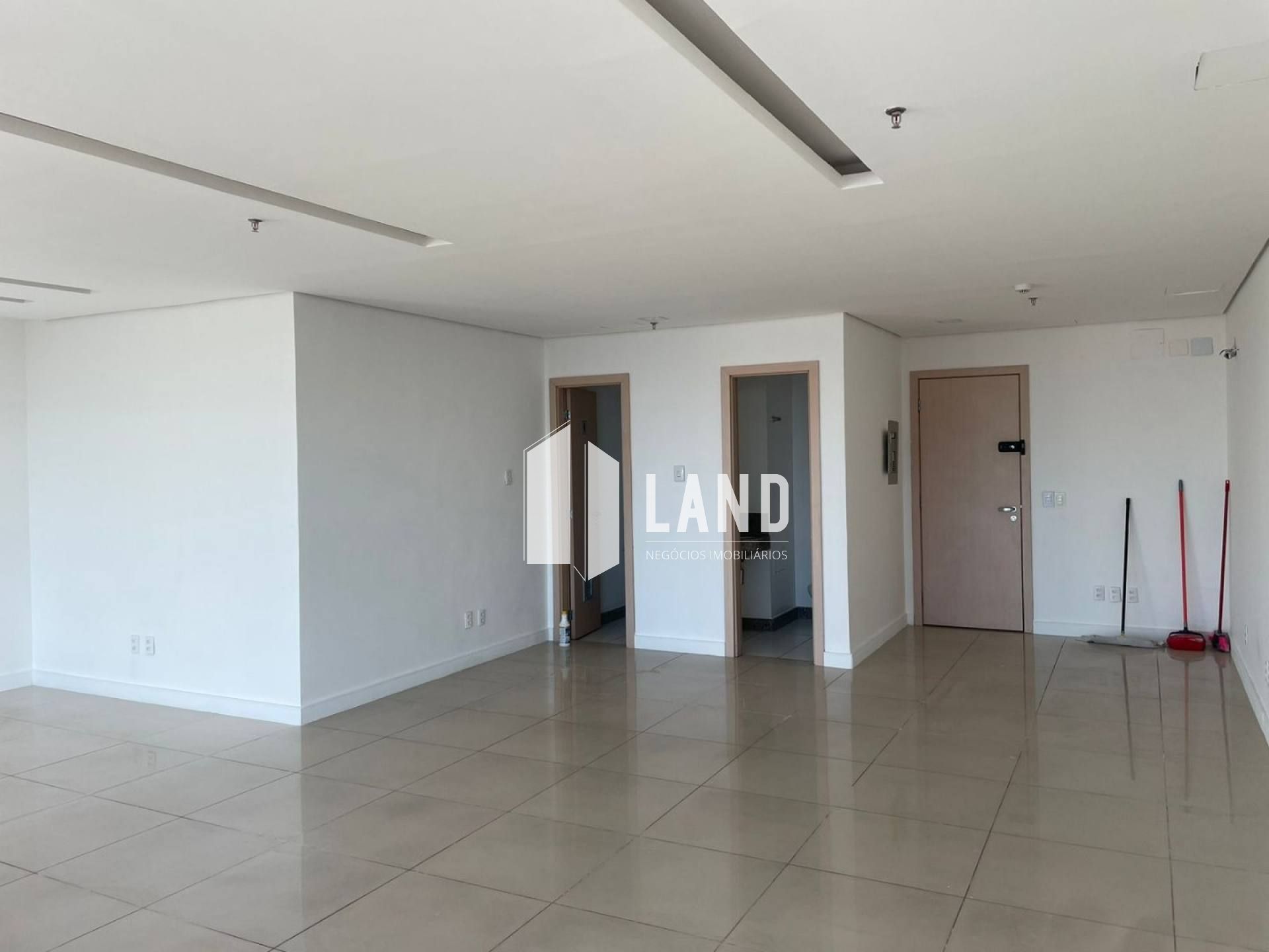 VENDO - SALA RIOMAR - 17º Andar - 63m² - 2 WCs - 1 Vaga de Garagem