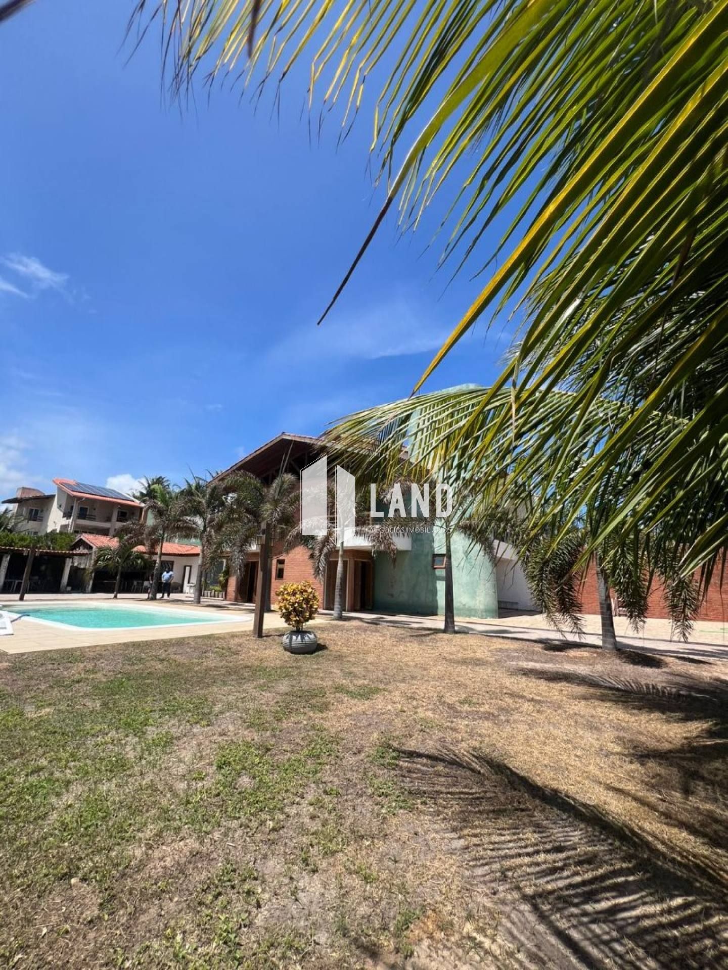 CASA A VENDA NO BAIRRO DE LOURDES - 360m² - R$ 1.950.000,00