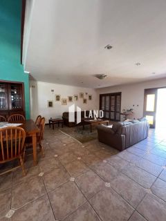 CASA A VENDA NO BAIRRO DE LOURDES - 360m² - R$ 1.950.000,00