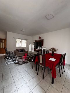 Excelente casa no Bairro Acarape frente para Av Maranhão - Teresina - PI