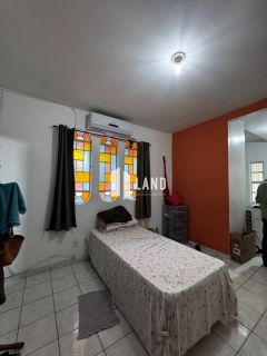 Excelente casa no Bairro Acarape frente para Av Maranhão - Teresina - PI