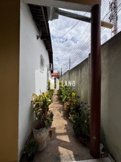 Excelente casa no Bairro Acarape frente para Av Maranhão - Teresina - PI