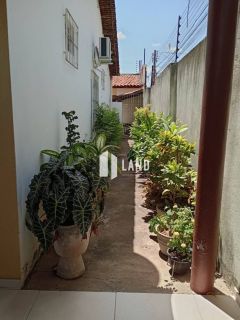 Excelente casa no Bairro Acarape frente para Av Maranhão - Teresina - PI