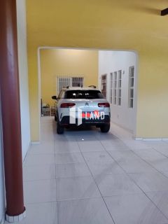 Excelente casa no Bairro Acarape frente para Av Maranhão - Teresina - PI