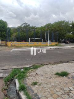 Excelente casa no Bairro Acarape frente para Av Maranhão - Teresina - PI