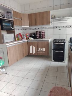 Excelente casa no Bairro Acarape frente para Av Maranhão - Teresina - PI