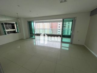 Apartamento Para Vender com 04 quartos 03 suítes no bairro Guararapes em Fortaleza