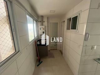 Apartamento Para Vender com 04 quartos 03 suítes no bairro Guararapes em Fortaleza