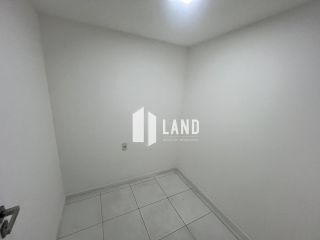 Apartamento Para Vender com 04 quartos 03 suítes no bairro Guararapes em Fortaleza