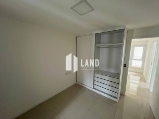 Apartamento Para Vender com 04 quartos 03 suítes no bairro Guararapes em Fortaleza
