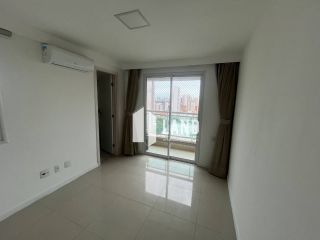 Apartamento Para Vender com 04 quartos 03 suítes no bairro Guararapes em Fortaleza