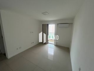 Apartamento Para Vender com 04 quartos 03 suítes no bairro Guararapes em Fortaleza