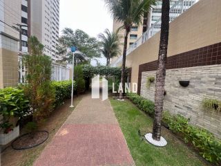 Apartamento Para Vender com 04 quartos 03 suítes no bairro Guararapes em Fortaleza