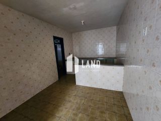 Vendo Casa Plana no Benfica - Ótima Oportunidade - Por R$ 298.000,00