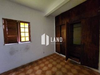 Vendo Casa Plana no Benfica - Ótima Oportunidade - Por R$ 298.000,00